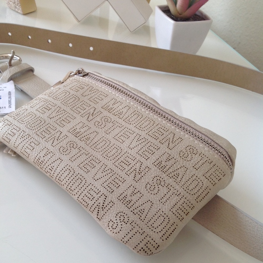 Steve Madden fanny pack
